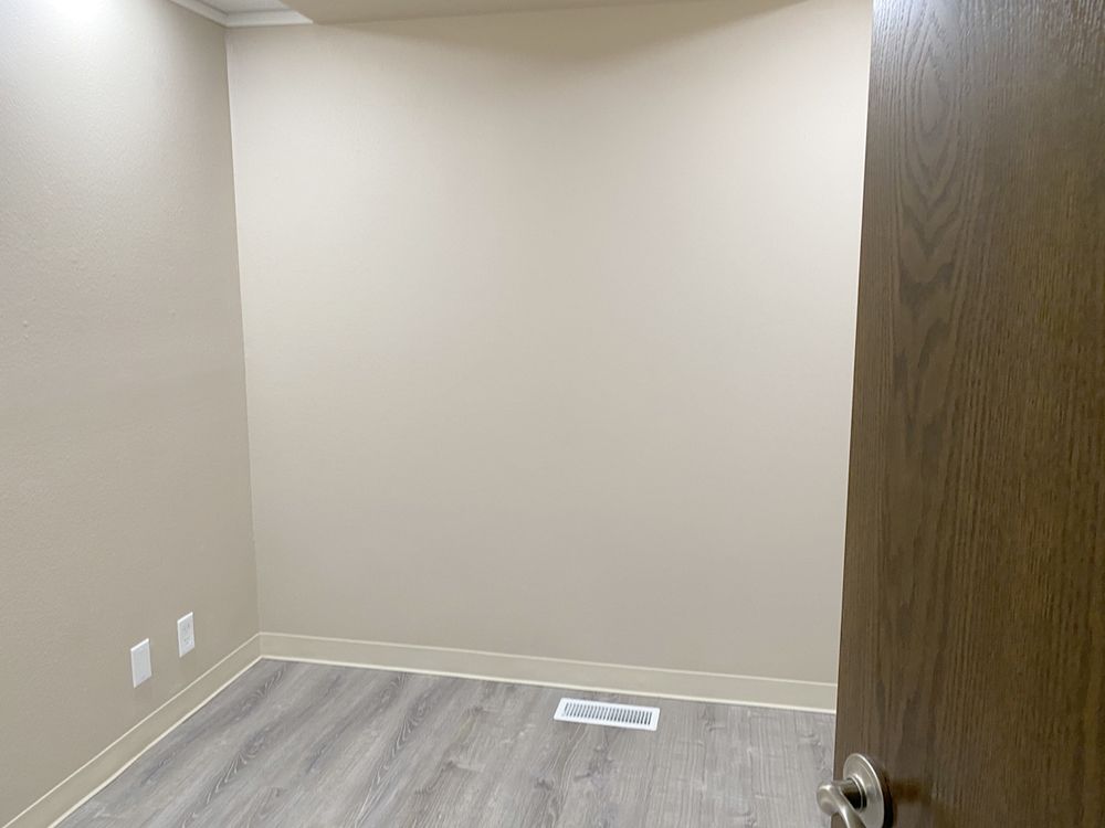 NEWLY REMODELED MEDICAL &/OR OFFICE SPACE: 800 SE 181st Ave, Portland, OR 97233